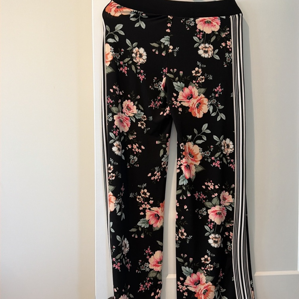 Women’s slacks - Picture 2 of 4